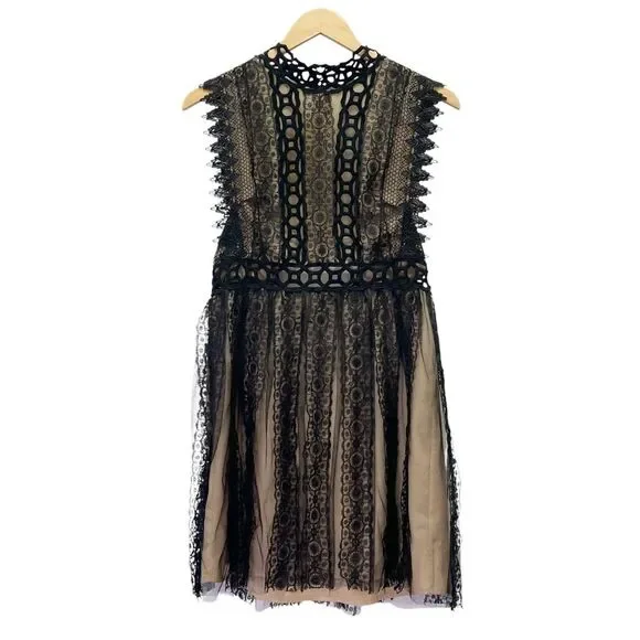 Free People Forever Lace Babydoll Deco Mini Dress Black & Nude Women’s Size 10 - Picture 3 of 16